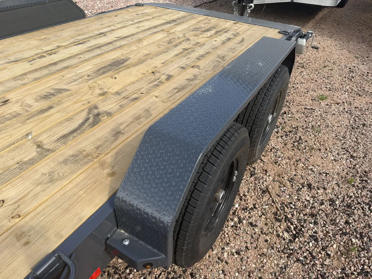 2026 Lamar 22ft Equipment Trailer — additional view